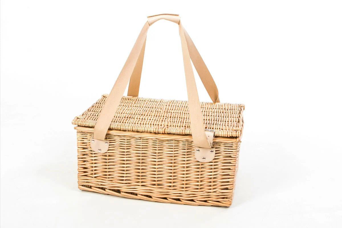 Yuppie Gift Baskets Sahara Picnic Basket (6 Persons)
