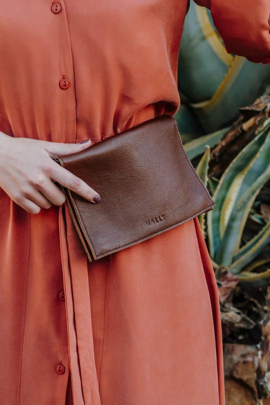 Mally Chic Sling Bag | Brown - KaryKase