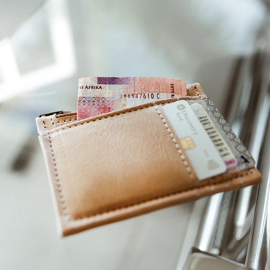 Thandana Mens Leather Card Holder - KaryKase