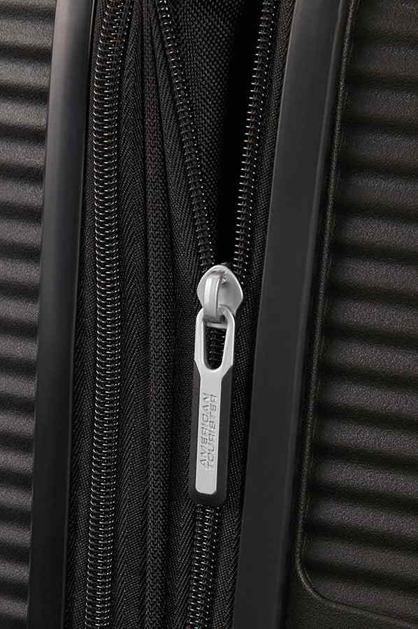 American Tourister Soundbox 67cm Medium Spinner - Expandable | Bass Black - KaryKase