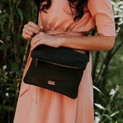 Tan Leather Goods - Nina Leather Sling Bag | Black - KaryKase