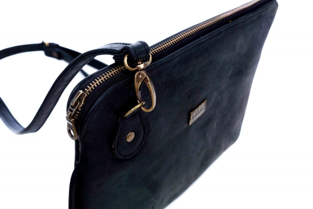 Tan Leather Goods - Taylor Leather Sling Bag | Black - KaryKase