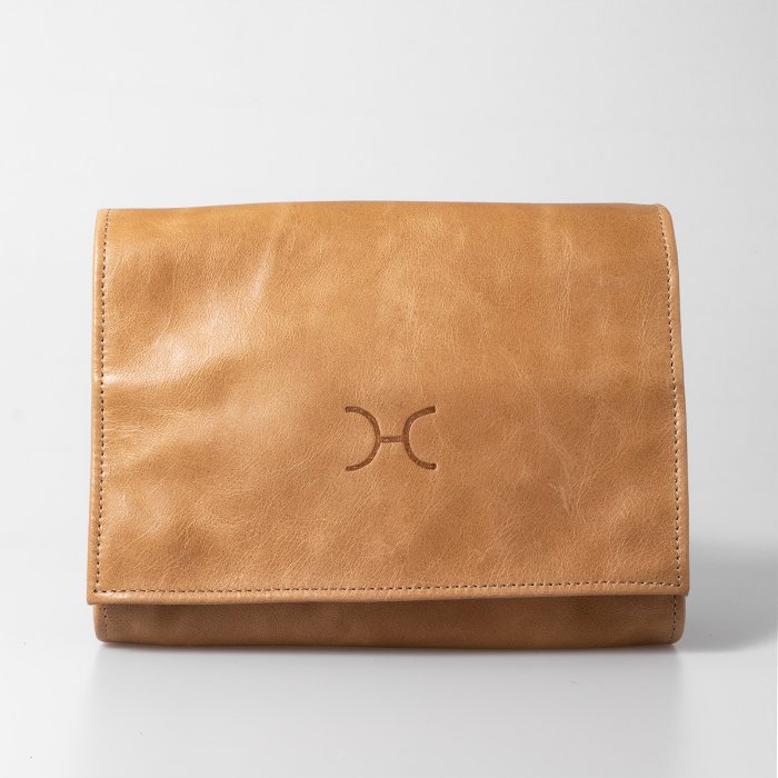 Thandana Roll Up Leather Toiletry Bag With Hook - KaryKase