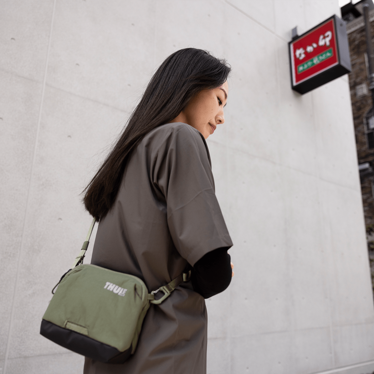 Thule Paramount Crossbody Bag 2L - KaryKase