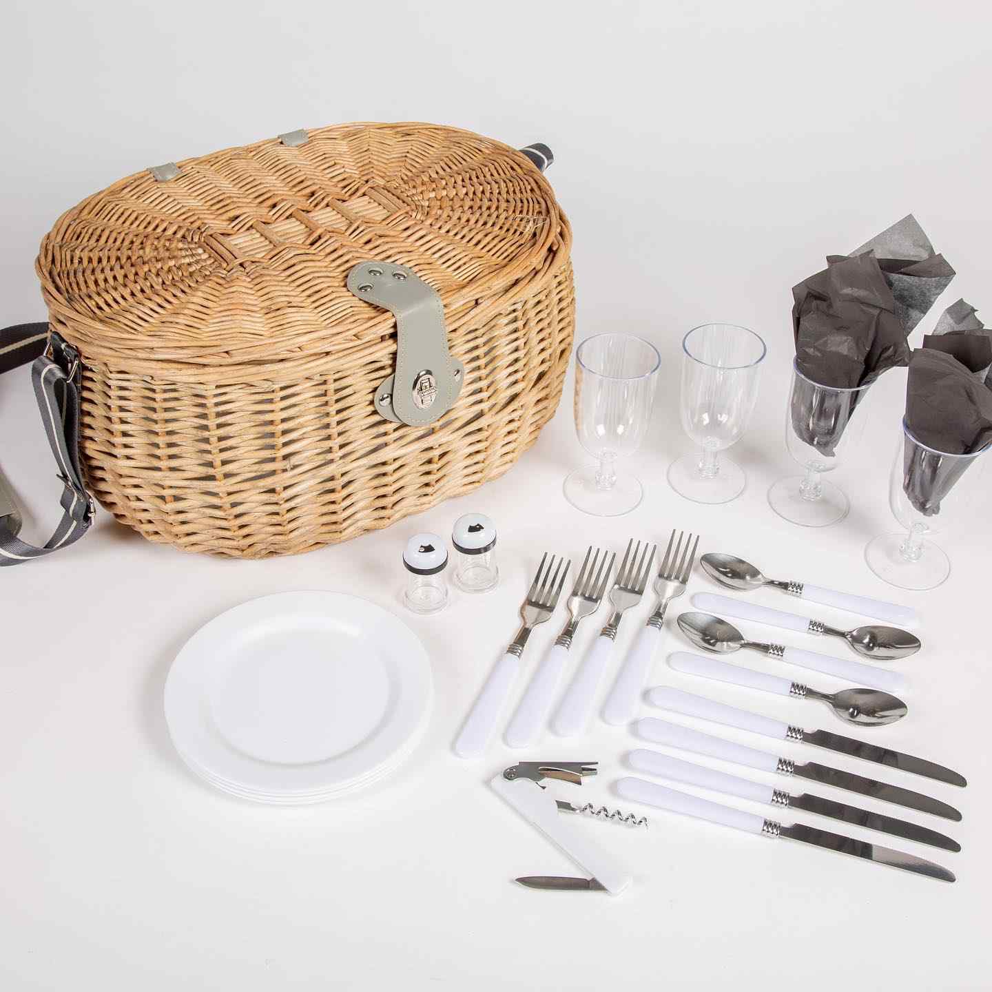 Yuppie Gift Baskets Safari Picnic Basket (4 Persons) - KaryKase