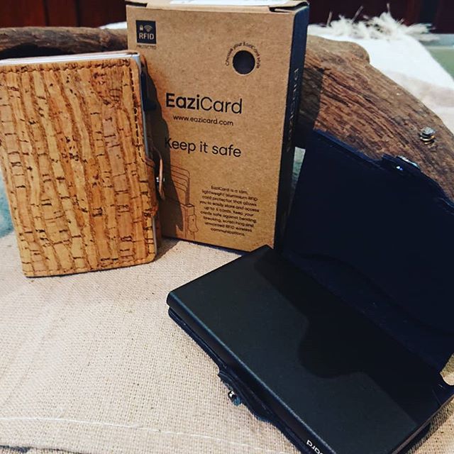 EaziCard RFID Cork 2 Wallet | Black - KaryKase